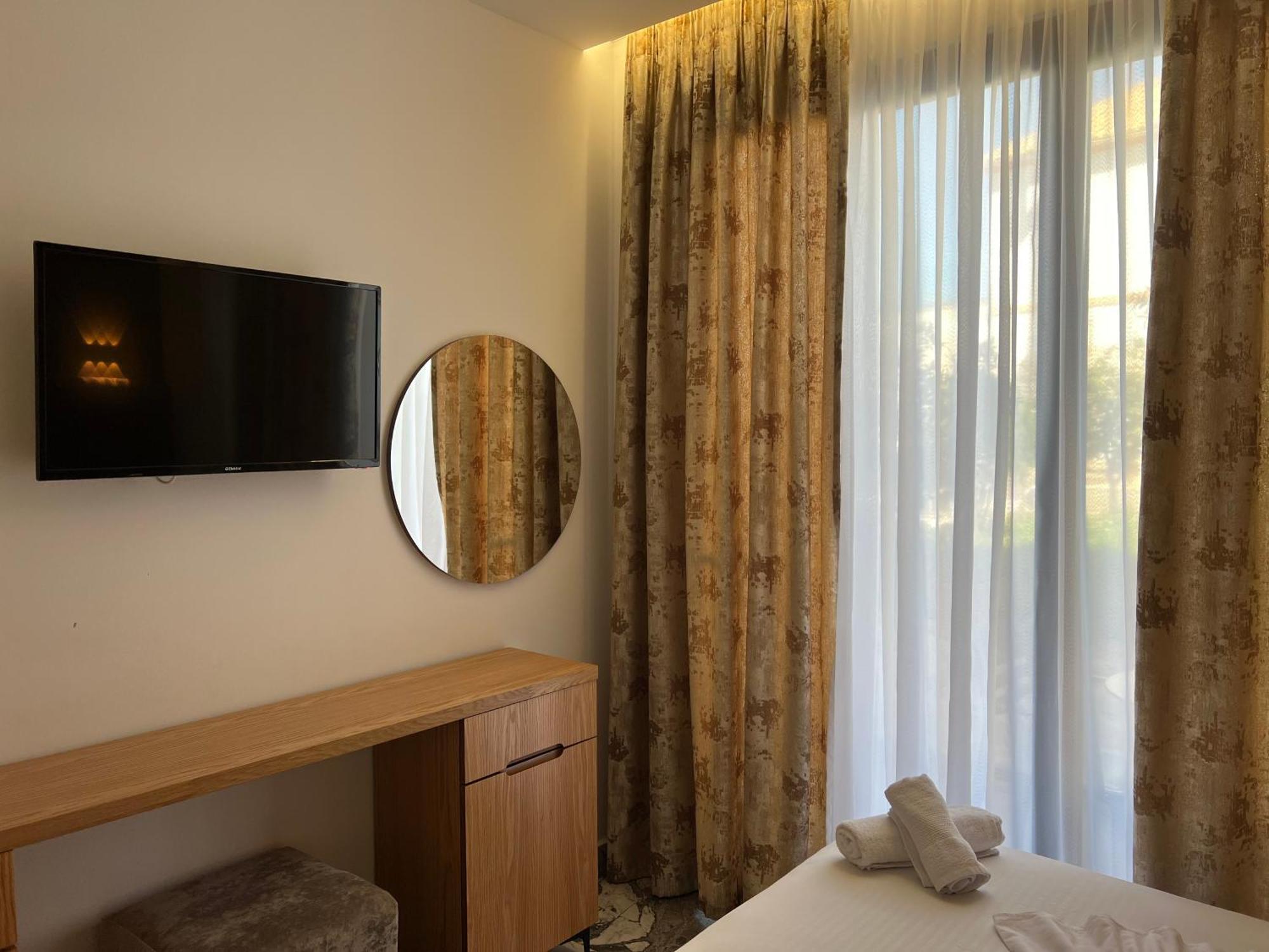 Poseidon Hotel 2 Ксамил Екстериор снимка