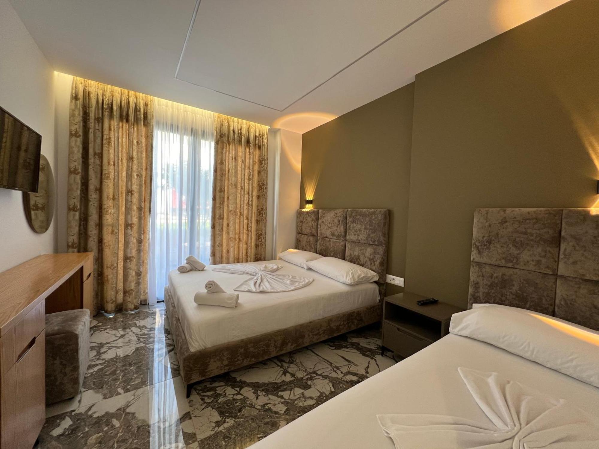 Poseidon Hotel 2 Ксамил Екстериор снимка